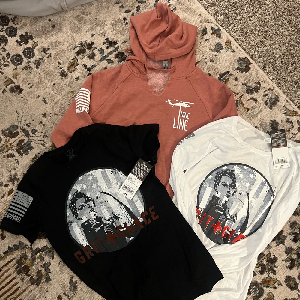 Grit + Grace Women's Black and White Short Sleeve Tees